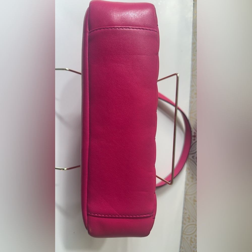 712 Convertible Handbag - Picture 9 of 10